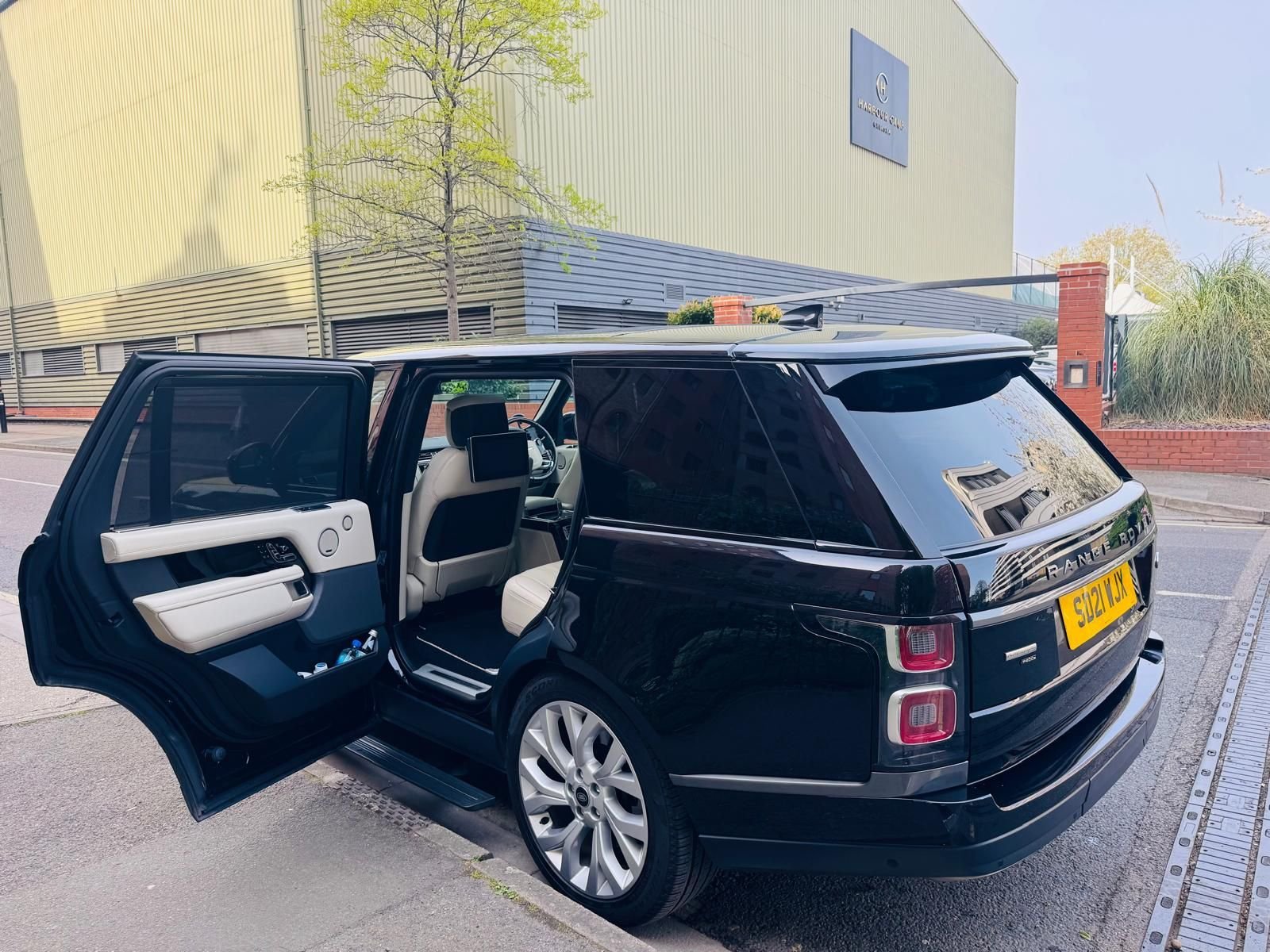 How Early Should You Book a Chauffeur for London Airport Transfers?